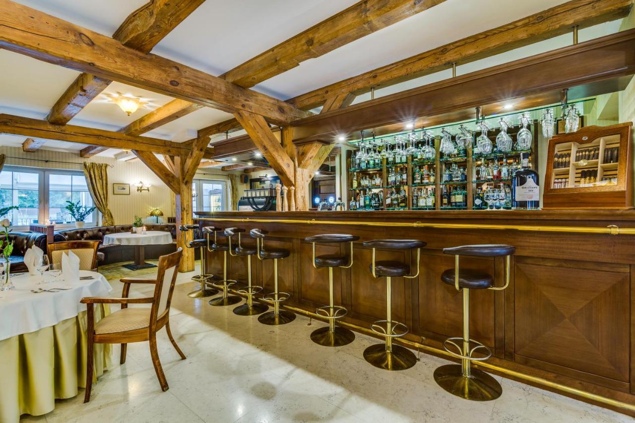 אוסטקה Hotel Lubicz מראה חיצוני תמונה