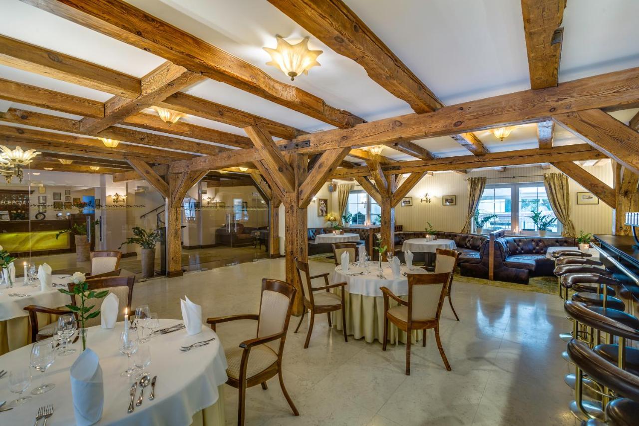 אוסטקה Hotel Lubicz מראה חיצוני תמונה