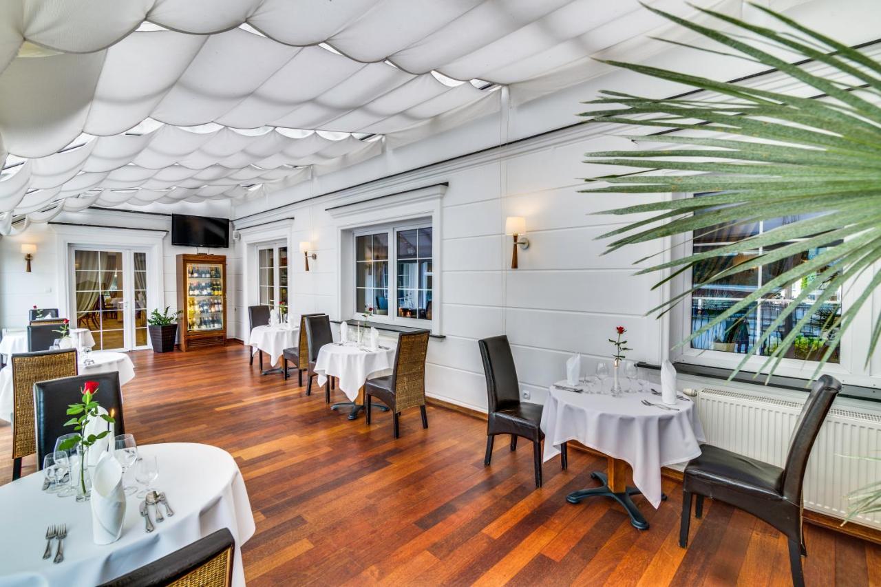 אוסטקה Hotel Lubicz מראה חיצוני תמונה