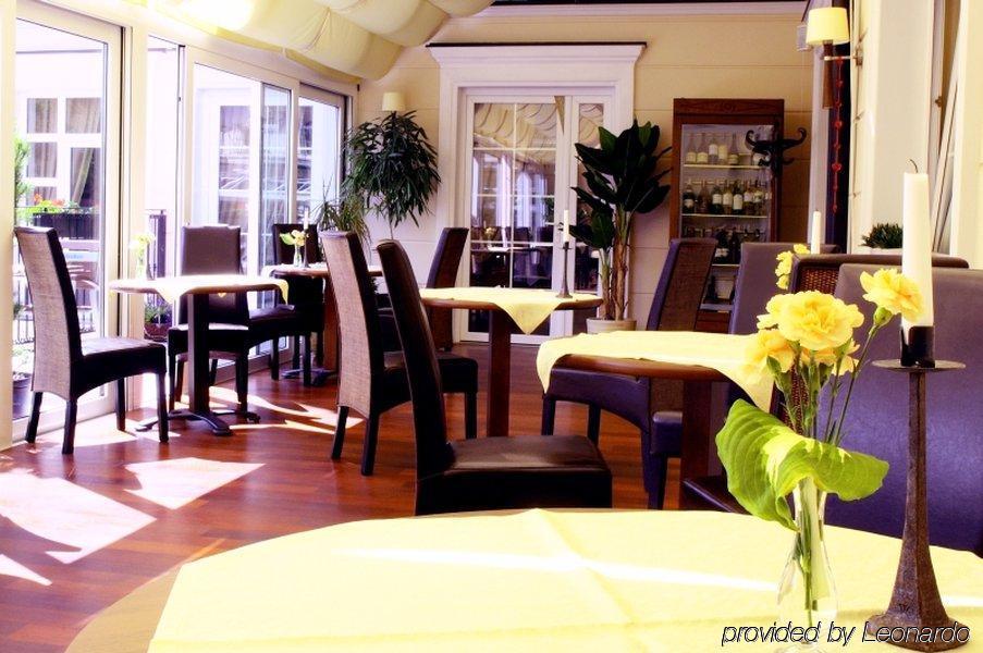 אוסטקה Hotel Lubicz מסעדה תמונה