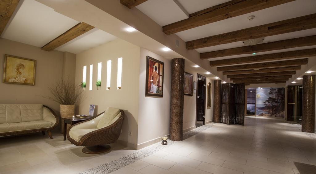 אוסטקה Hotel Lubicz מראה חיצוני תמונה