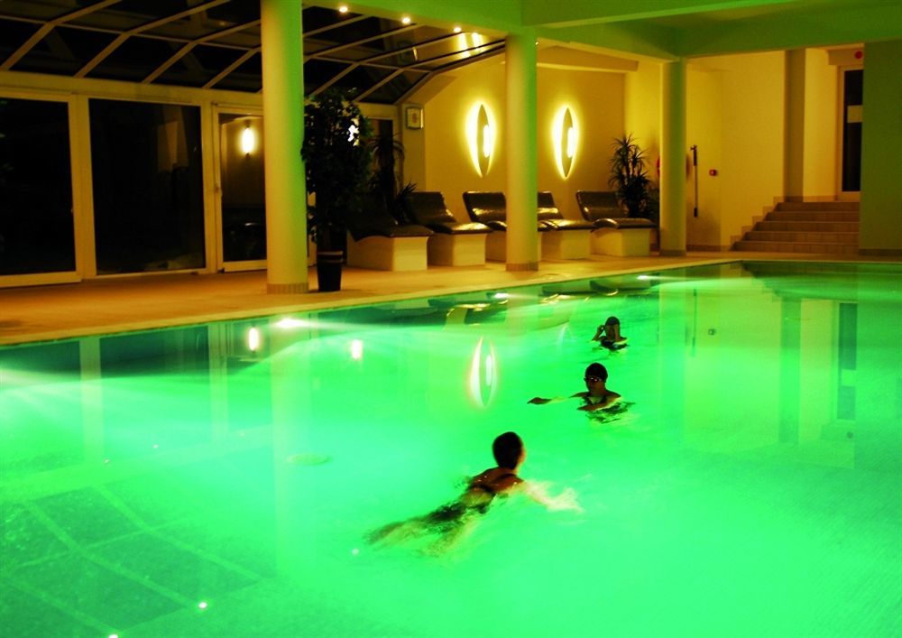 אוסטקה Hotel Lubicz מראה חיצוני תמונה