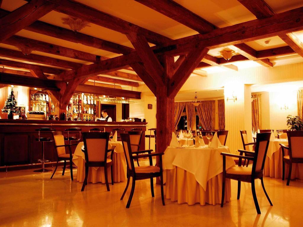 אוסטקה Hotel Lubicz מראה חיצוני תמונה